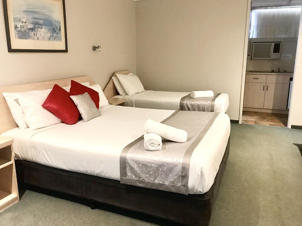 Burwood East Motel Экстерьер фото