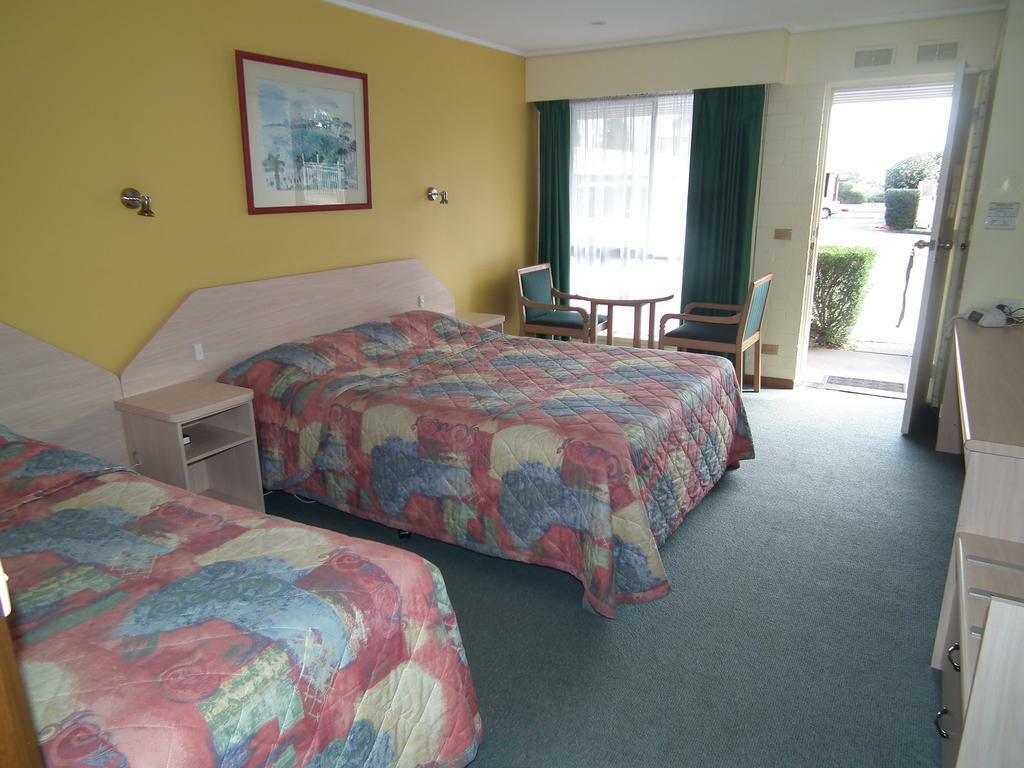 Burwood East Motel Экстерьер фото